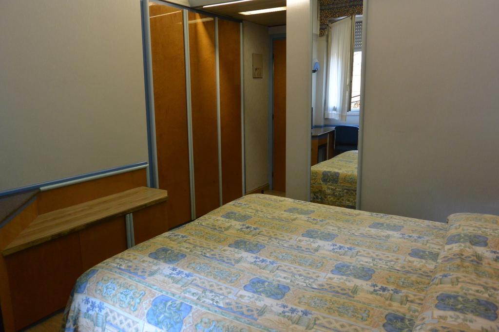 Hotel Lido Milan Bagian luar foto