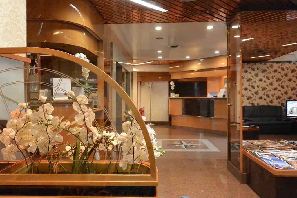 Hotel Lido Milan Bagian luar foto