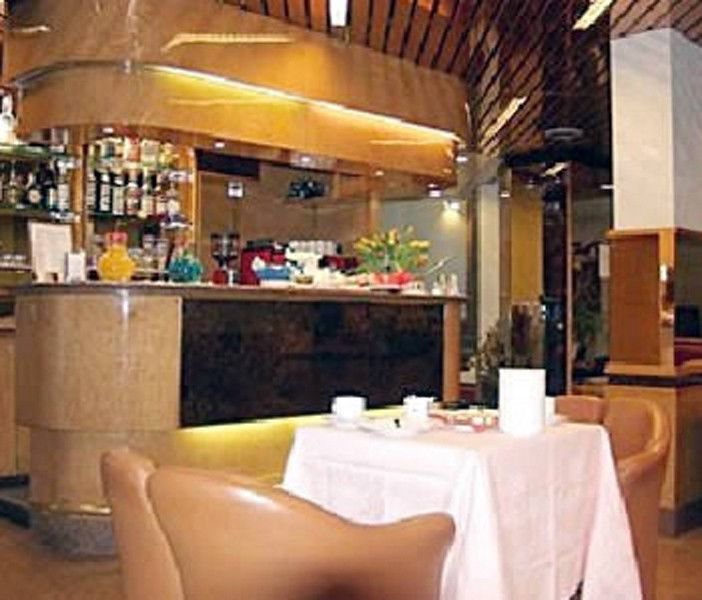 Hotel Lido Milan Bagian luar foto